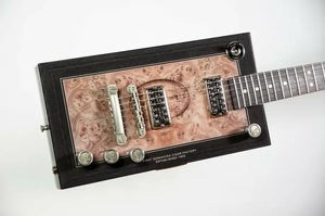 Guitare cigar box guitare avec Gretsch Filtertron pickups- afficher le titre d'origine - Artmusiclitte/Artmusics Relays - 33034 - afficher, avec, box, cigar, dorigine, Filtertron, Gretsch, Guitare, le, pickups, titre
